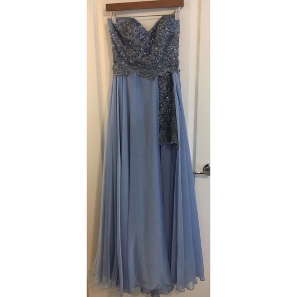 Elegant dress - Picture 2 of 4